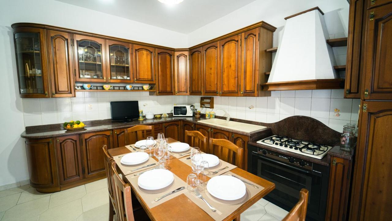 Nereidi Home Giardini Naxos Exteriör bild